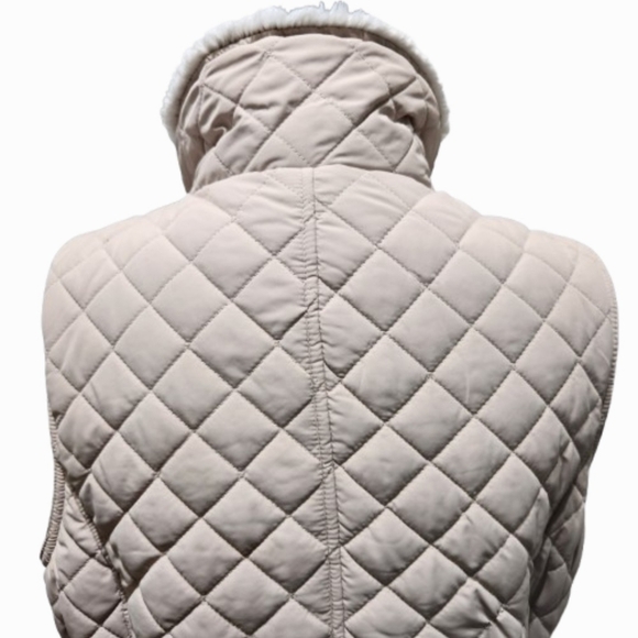 Weatherproof Quilted Bone-coloured Beige Women's Faux Fur Lined Vest (L) - Picture 8 of 16